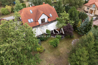 House Sale Baniocha Piękna