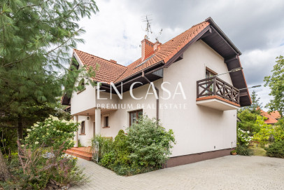 House Sale Baniocha Piękna