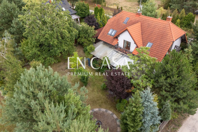 House Sale Baniocha Piękna