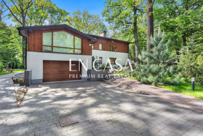 House Sale Podkowa Leśna Kwiatowa