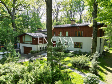House Sale Podkowa Leśna Kwiatowa