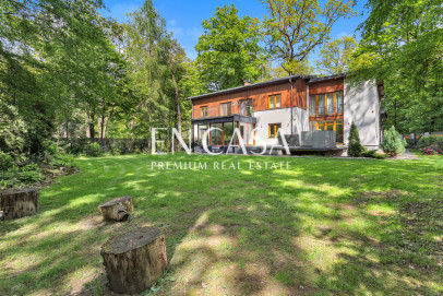 House Sale Podkowa Leśna Kwiatowa