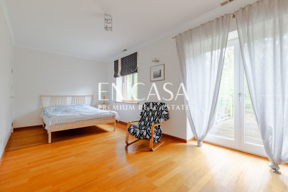 House Sale Podkowa Leśna Kwiatowa