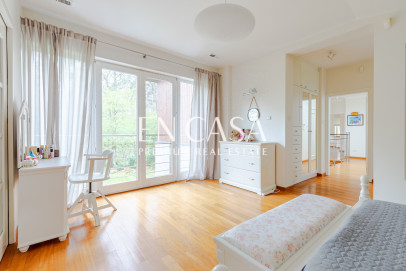 House Sale Podkowa Leśna Kwiatowa