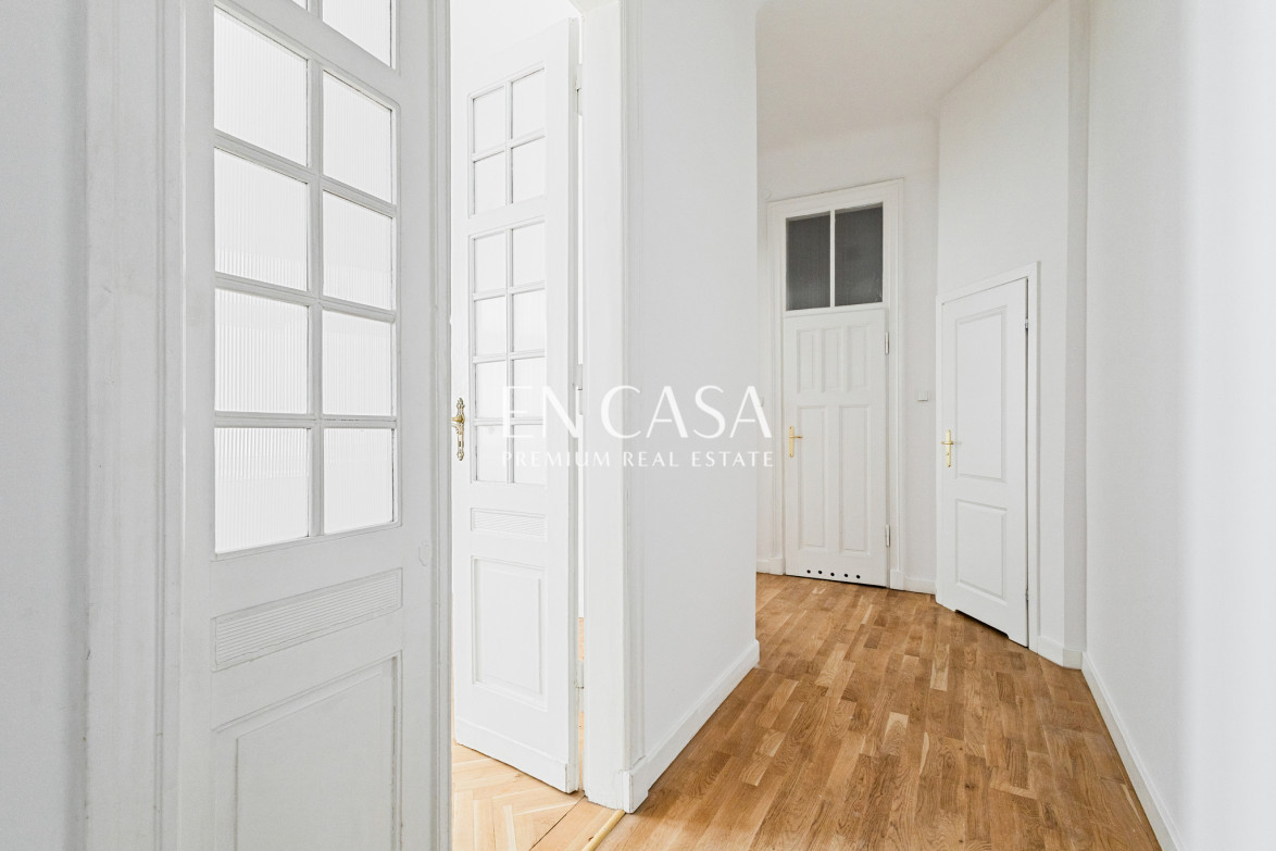 Commercial space Rent Warszawa Śródmieście Bagatela 4