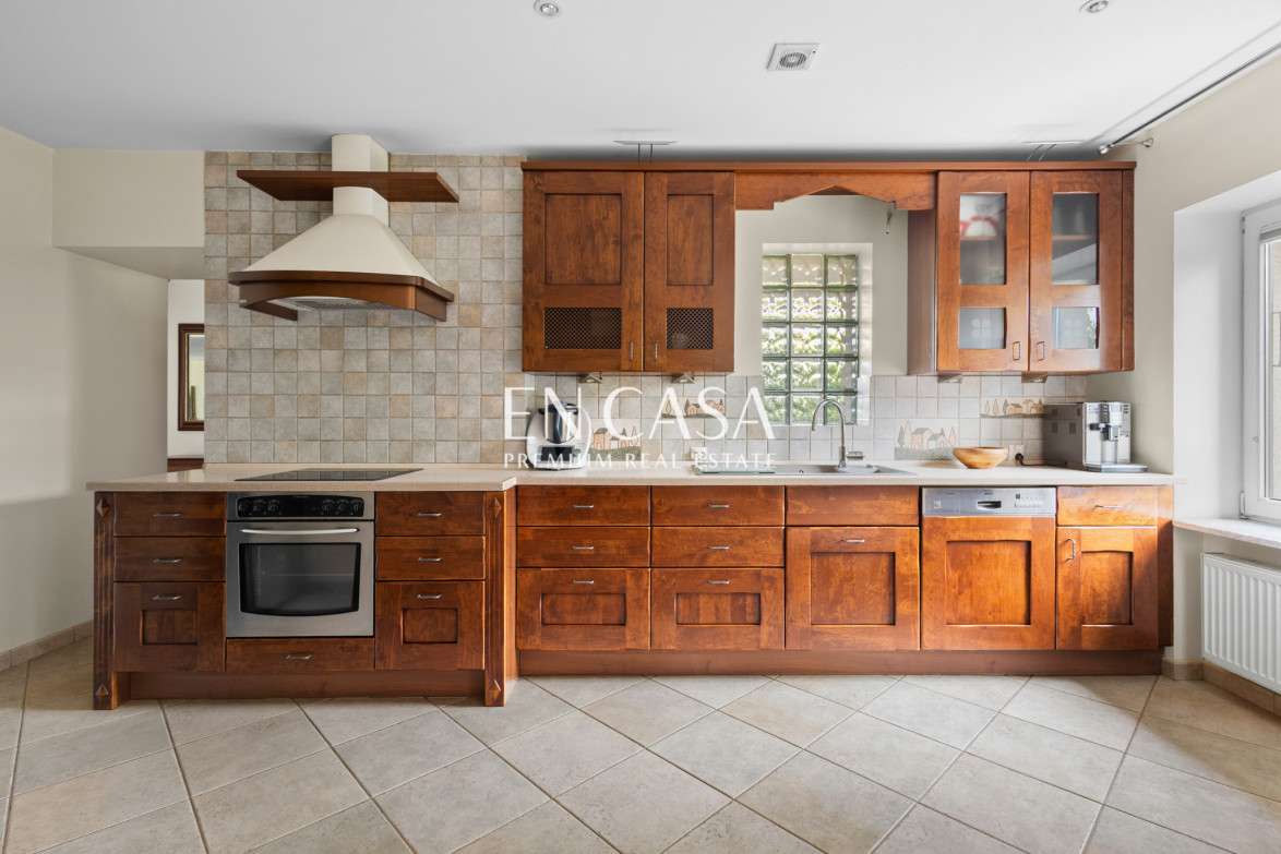 House Sale Blizne Łaszczyńskiego 8